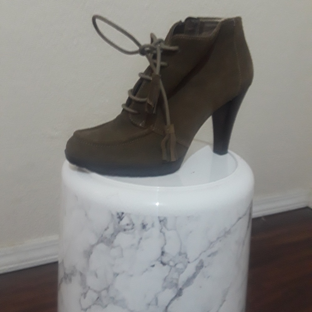 Anne Klein heels - Picture 3 of 4